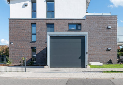 UNA garage til 1 bil – minimalt vedligehold